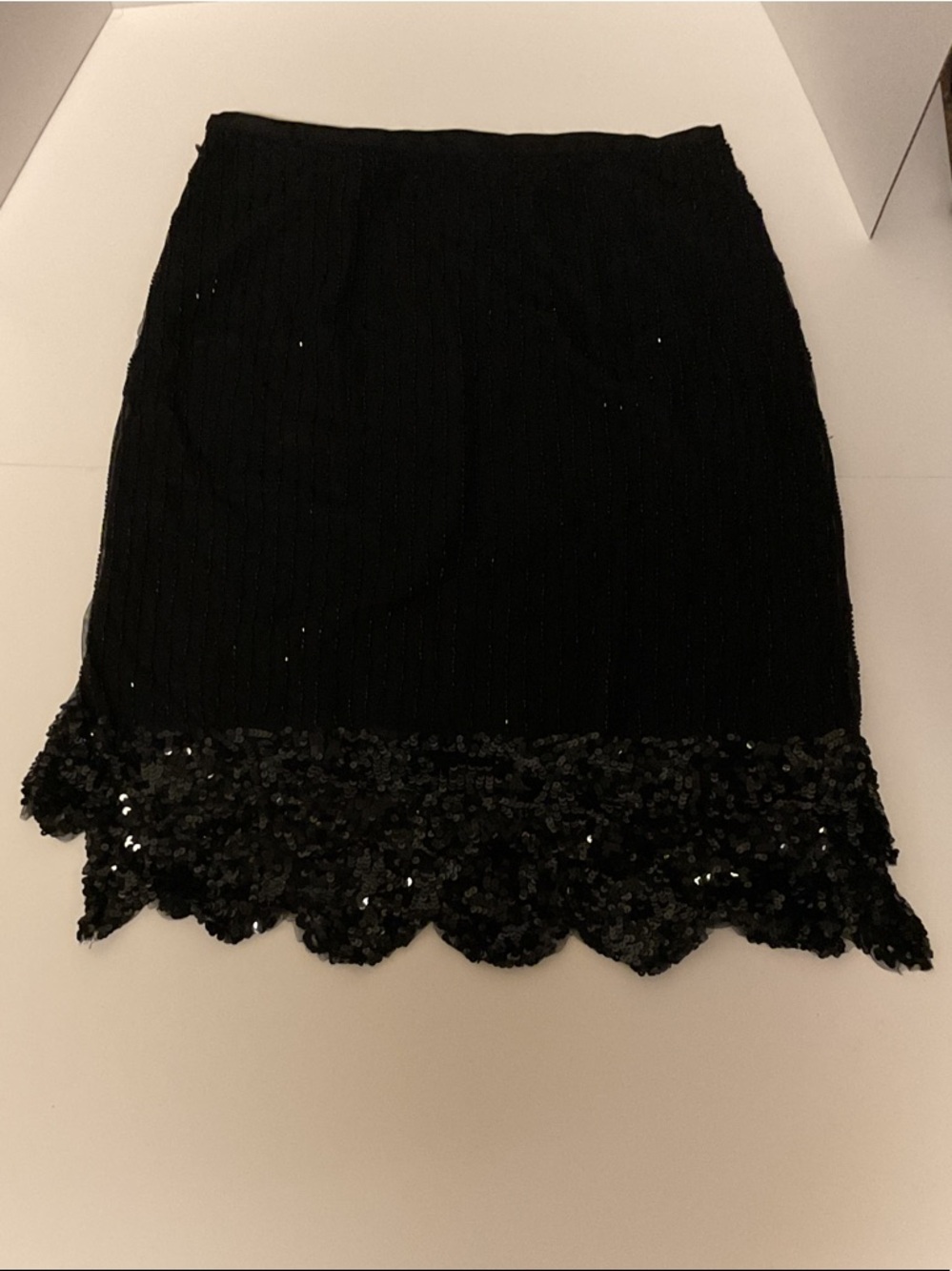 Bloomingdale's Black Sequin Scalloped Hem Pencil Skirt